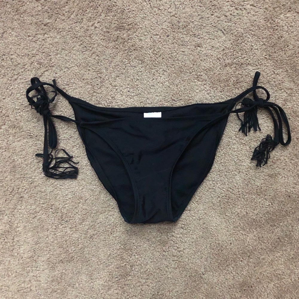 **3/$15** NWOT fringe bikini bottoms